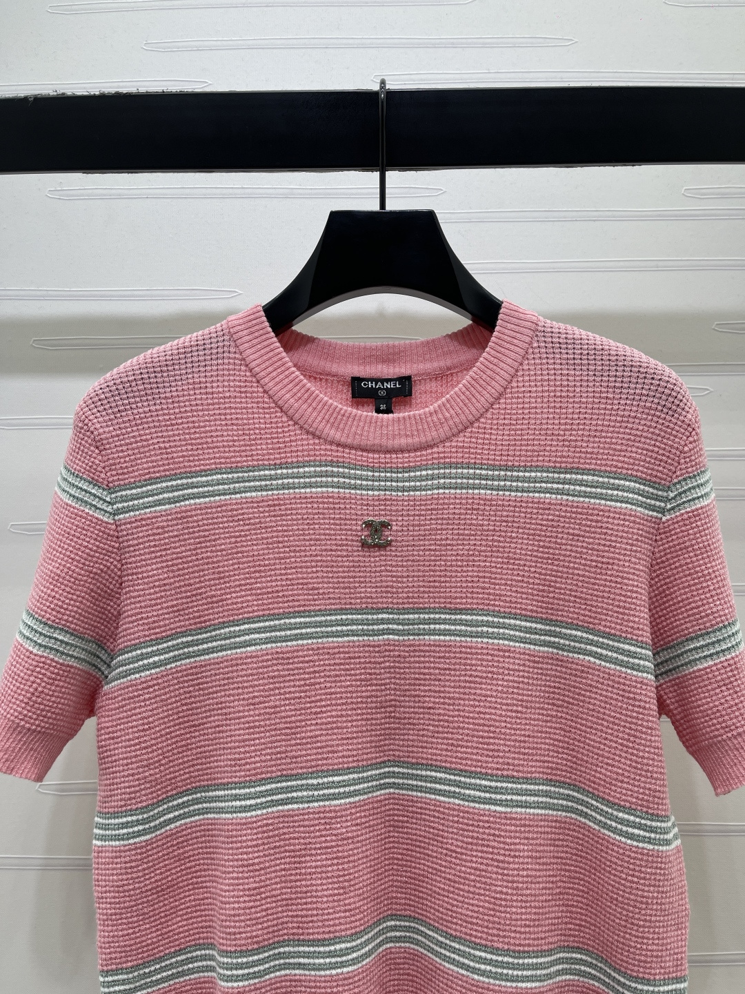 Women's short sleeves